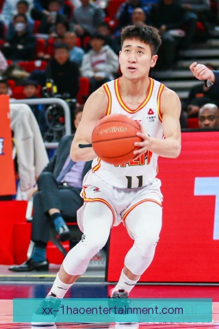 吉林男篮发球抢攻得分，转换进攻打出高效表现